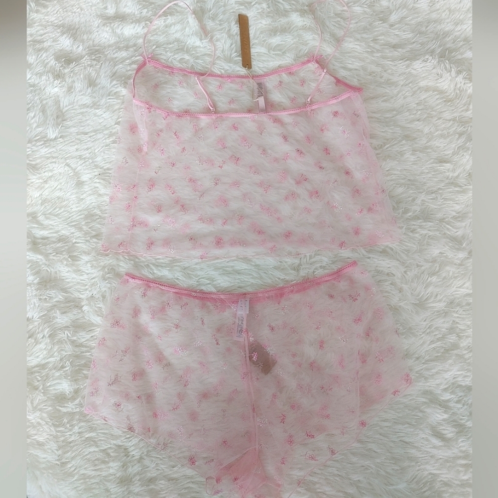 SKIMS Intimate Scoop Cami & Short Set - Picture 3 of 16
